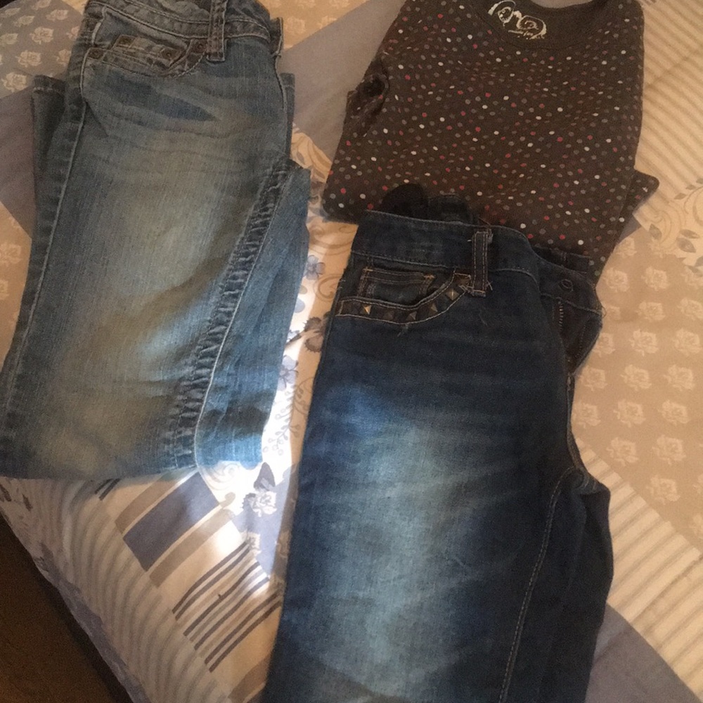 Bundle 2 pants 1 shirt